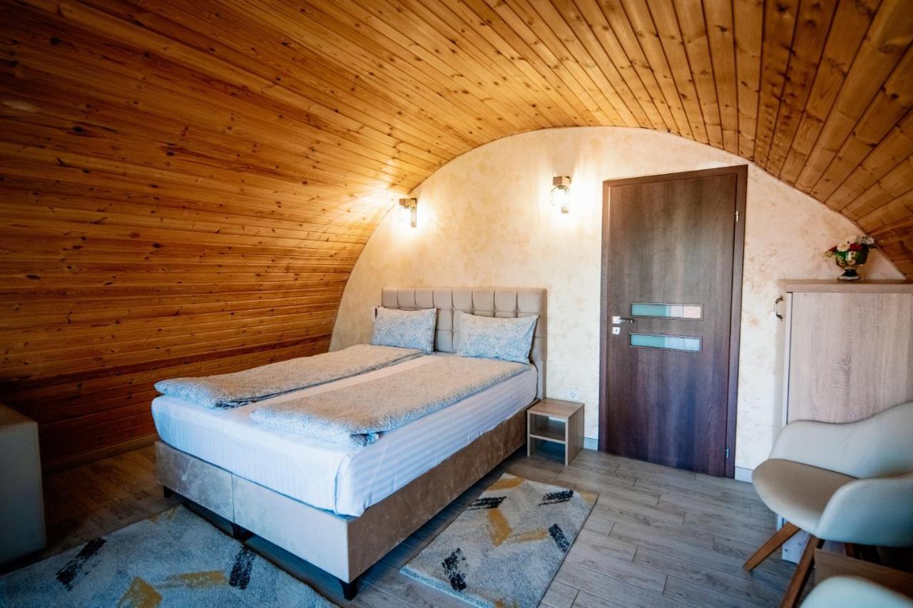 Montana Garden Hotel Răşinari Екстериор снимка