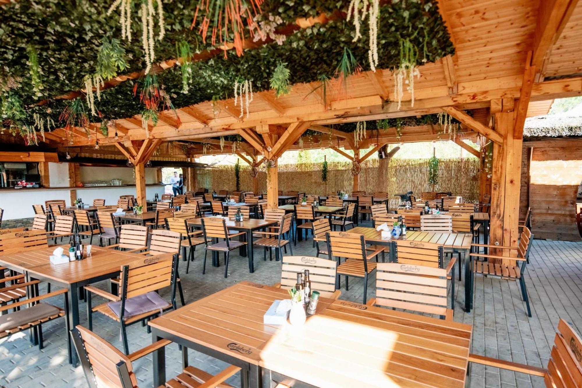 Montana Garden Hotel Răşinari Екстериор снимка